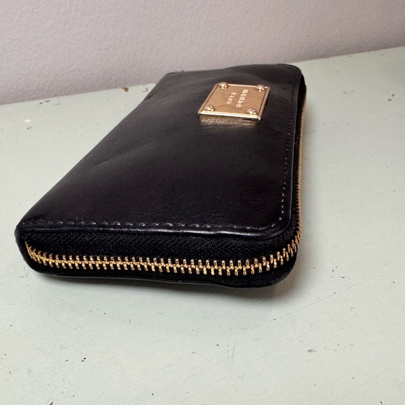 Michael Kors Continental Zip Around Wallet - Picture 5 of 15